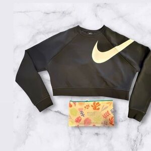 Nike Dri-FIT Black & White Top